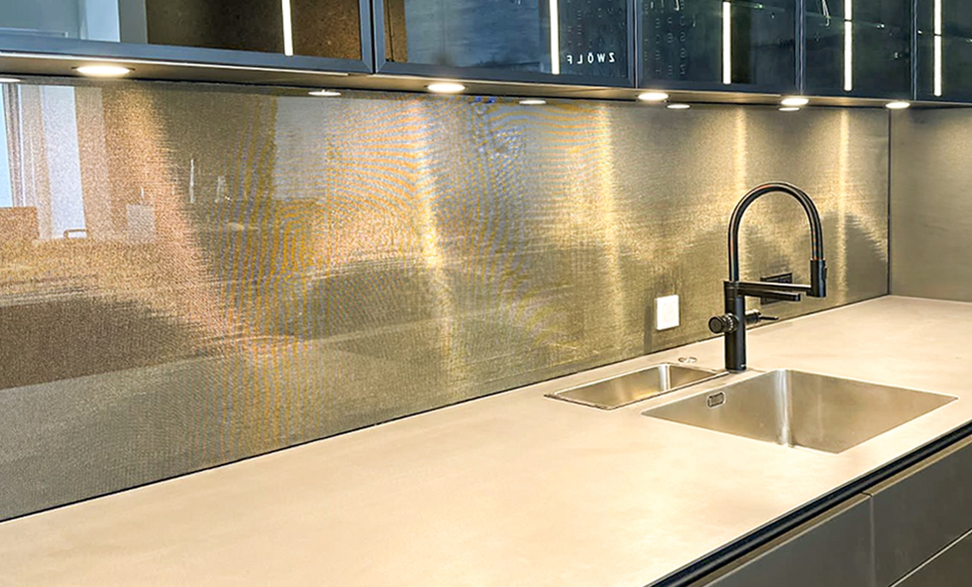 Galvolam Grid Elegance Of Fine Metal Galvolux galvolam-grid-elegance-of-fine-metal-galvolux